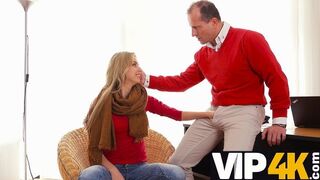 Putain serviable voisin fille blonde