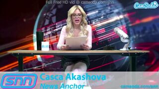 Casca Akashova newscaster maman incroyable masse en direct