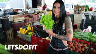 Brun fille melina zapata m'a cueilli profondément dans sa chatte mature - latina maman salope