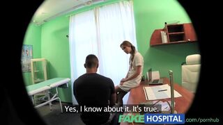 Elle demande un test de tricherie à l'hôpital, mais elle fait l'amour avec l'infirmière sexy