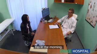 Amanda Black baise son médecin à la clinique