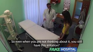 La chatte démangeante de Susan Ayn est calmée avec la bite du docteur