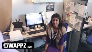 On emmène nos belles-filles au bureau, et ça va devenir sexuel!