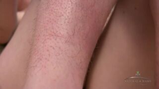 Skyler aime son corps poilu - masturbation adolescent chaud