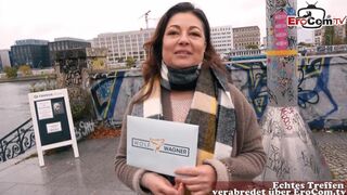 La ménage arabe avec le mécanicien allemand se fait baiser