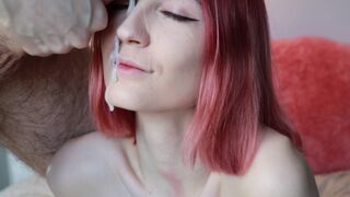 Shinaryen adolescent fille aime monter la bite et prendre le spray dans son visage