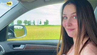 Très bien, je vais ouvrir mes jambes pour toi - beau-fils baise sa belle-mère après avoir conduit
