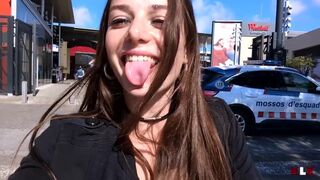 J'ai rencontré mon ex-petite amie... et on a fini par suivre un régime de sperme au centre commercial
