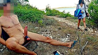 Gentlyperv trouve l'adolescent insolent sur la plage