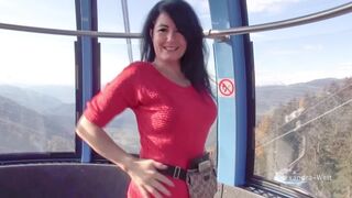 Alexandra mouille l'anale vulgaire sur l'oie !