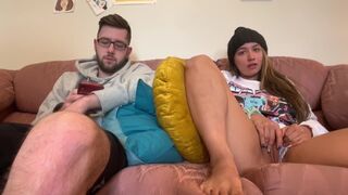Mon père va me toucher et m'aider à pulvériser !