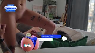Il m'a attrapé en me frappant la bite et m'a aidée à en profiter !