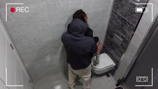 C'est comme ça que ma femme sort avec ses amis...