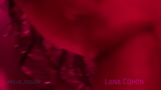 Lana Cohen la suce et la baise sous la douche, ils lui vaporisent le visage