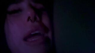 La meilleure pipe adolescente de Kitty K dans une sélection de gros cul