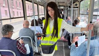 Bus chauffeur fille change sa vie et baise le passager