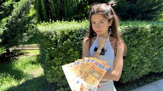 Combien coûte une adolescente russe dans le sexe de groupe ?