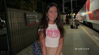 Un train, qui a reçu une queue dans l'organe