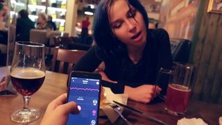 J'ai cassé le vibromasseur de ma belle-sœur au bar pour la faire pleurer