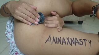 Chaud Asiatique adolescent chatte se masturber gros plan