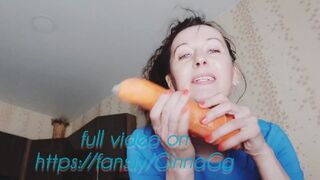 Je suis drôle et je baise des légumes, mais la bite gay est tout - ginna chaud