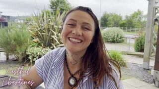 Une femme mature enlève ma virginité de 40 ans