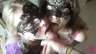 Double pipe devant le miroir avec Polyamory