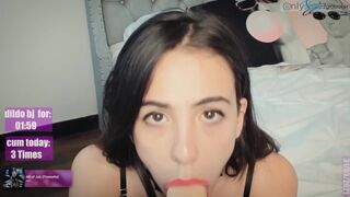 Gia _ boulanger : Laisse-moi sucer ta bite, bébé