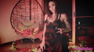 Gia _ Boulanger strip-teaseuse chaude qui vous charme