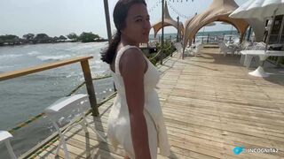 Je vais baiser une adolescente touristique désespérée
