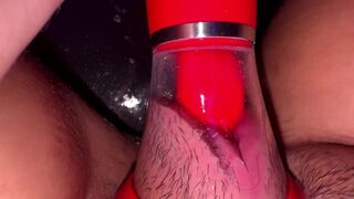 Orgasmes intensifs avec aspiration extrême avec boîte à miel