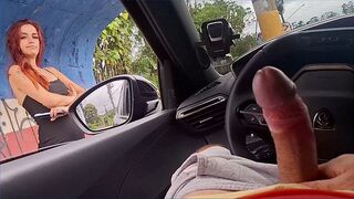 Ado rouge regarder une bite vous battre en public dans la voiture