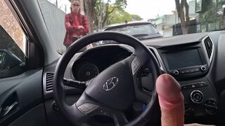La rue bat pour un étudiant en public