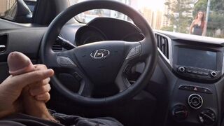 J'ai demandé des indications dans la rue, et ma bite a frappé une fille à un arrêt de bus
