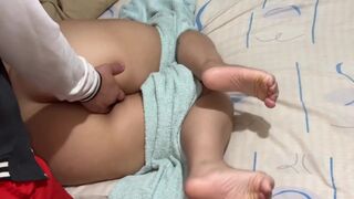 A minuit, ma grande belle-mère vient dans ma chambre, demande de l'aide pour sa douleur