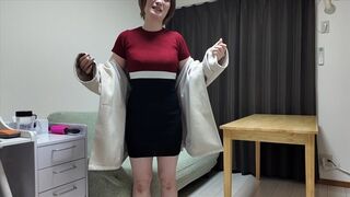 Chaud mature femme avec joie et remplissage avec une jeune bite pendant la baise intense