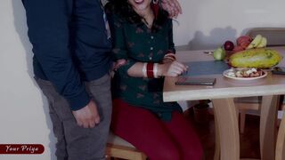 Priya bhabhi commence fort avec le jeune devar et se termine avec l'inclusion