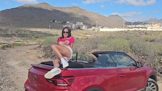Chaud big-breasted girl dur baisée dans mon convertible