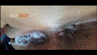 Wow, cette jeune chatte amateur va être pleine de merde !