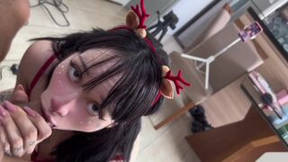 Noël avec bouche parfaite et sex machine dans la chatte. Amberzinha