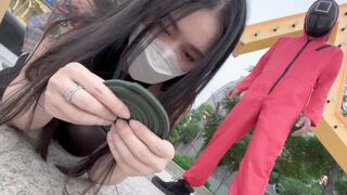 Swag daisybaby baise dur dans la version adulte du jeu de calmar