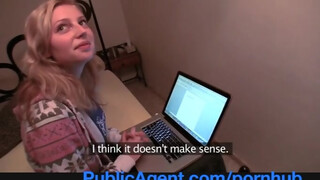 PublicAgent - Maya et le job de rêve