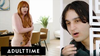 Des moments chauds sur Avel Time: Red MILF belle-mère nu yoga et séduction
