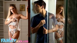 Hot MILF belle-mère saisit jeune gars dans la dernière vidéo de FamilyXXX