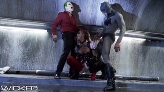 Excitante aventure à trois sens dans le monde de Suicide Squad avec Charles Dera et Cleo Valentien