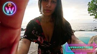 WifeBucket's Wins - Sentimental MILF Les chevaliers dans les sunsets avec les grands seins et la passion
