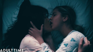 TRUE LESBIAN - Comment les mormons se lèchent les uns les autres