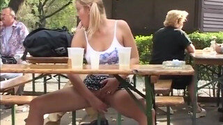 Extreme Public Piss 1 Budapest - Sexe pervers hongrois sur la pisse