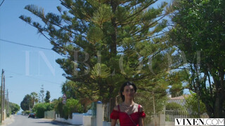 VIXEN - Eva la jeune latina