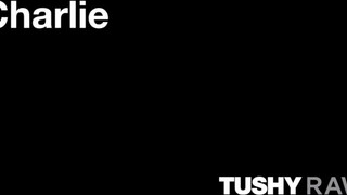 TUSHYRAW - Charlie la blonde sexy